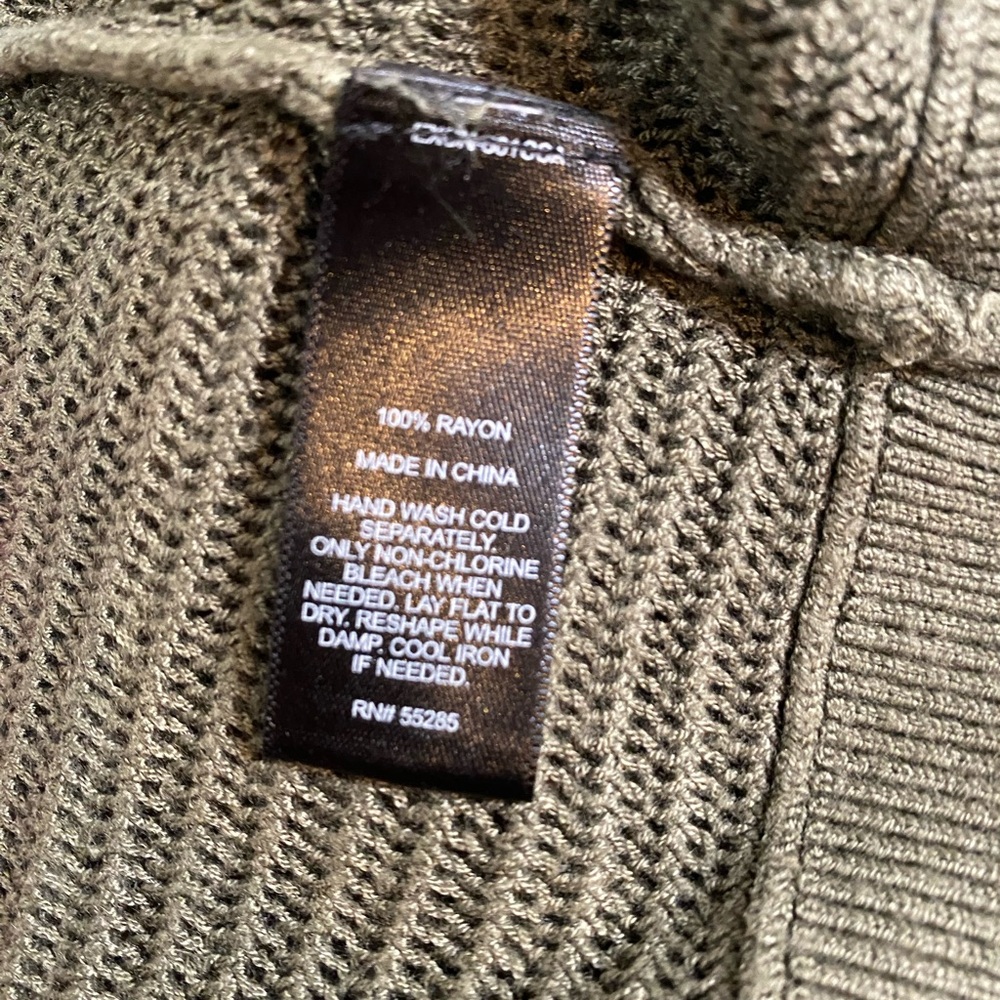 Express open knit top. Olive green size Lrg EUC - Picture 5 of 11